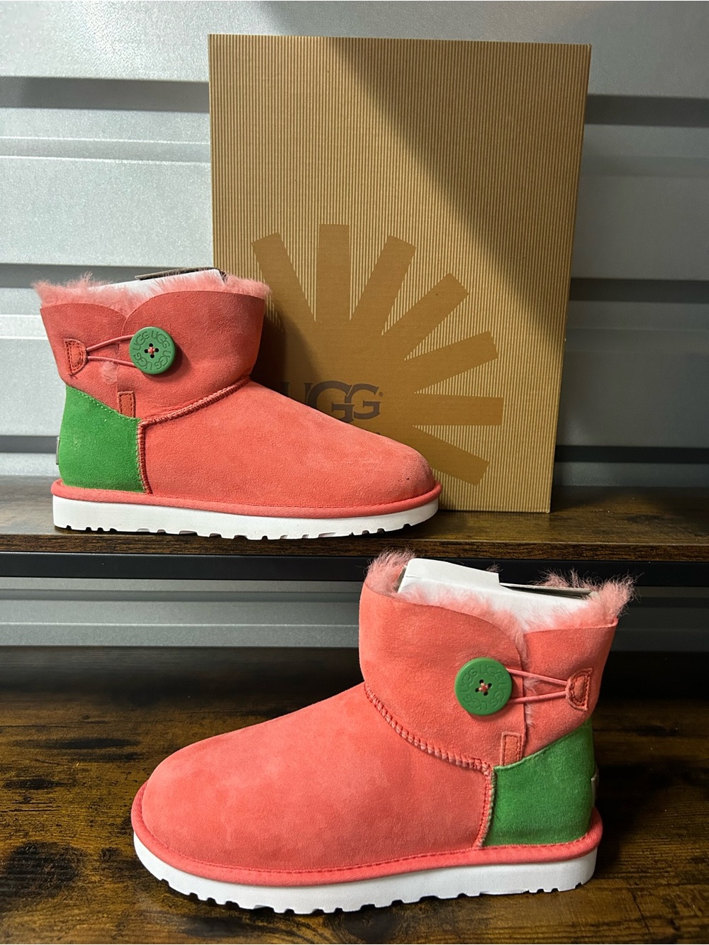 UGG Australia Mini Bailey Button Neon Women’s Ankle Bootie Suede Orange/Green 7